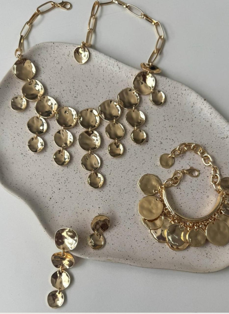 Kit Medalha Boho Chic Banho Dourado Colar+brinco+pulseira