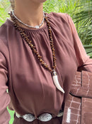 Colar longo Boho Cascalho e Dente escolha sua cor preferida!